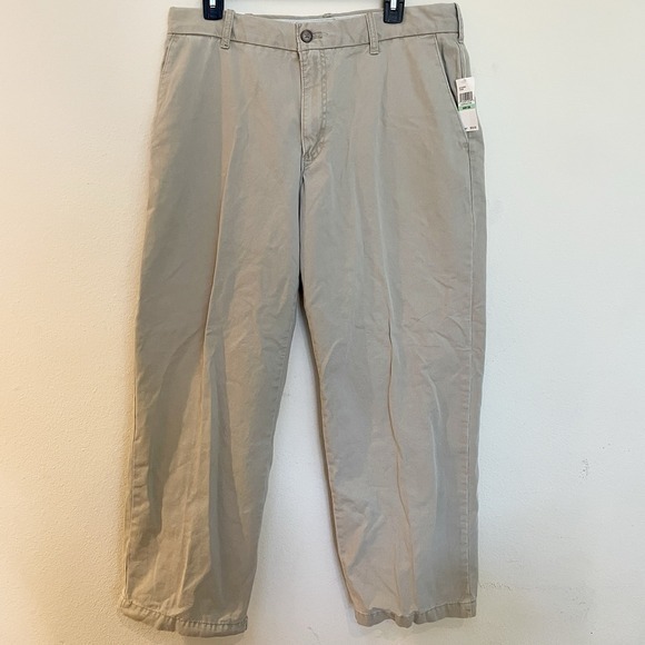 Izod Men's Flat Front Pants 34 x 30 Straight Fit Cedarwood Khaki NWT - Picture 3 of 12